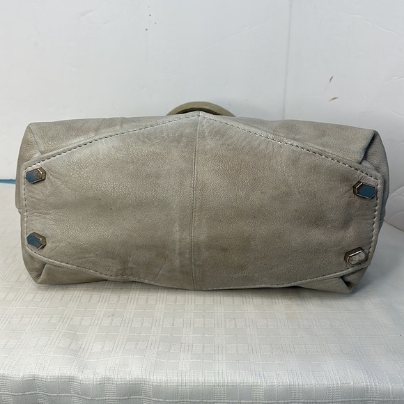 LIEBESKIND BERLIN KUMBA  light grey Goat Skin Studded Bag - Picture 5 of 10